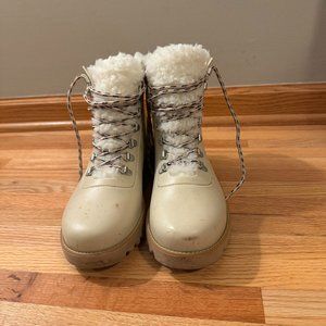 Bernardo Sherpa Rain Boots Ivory Size 9